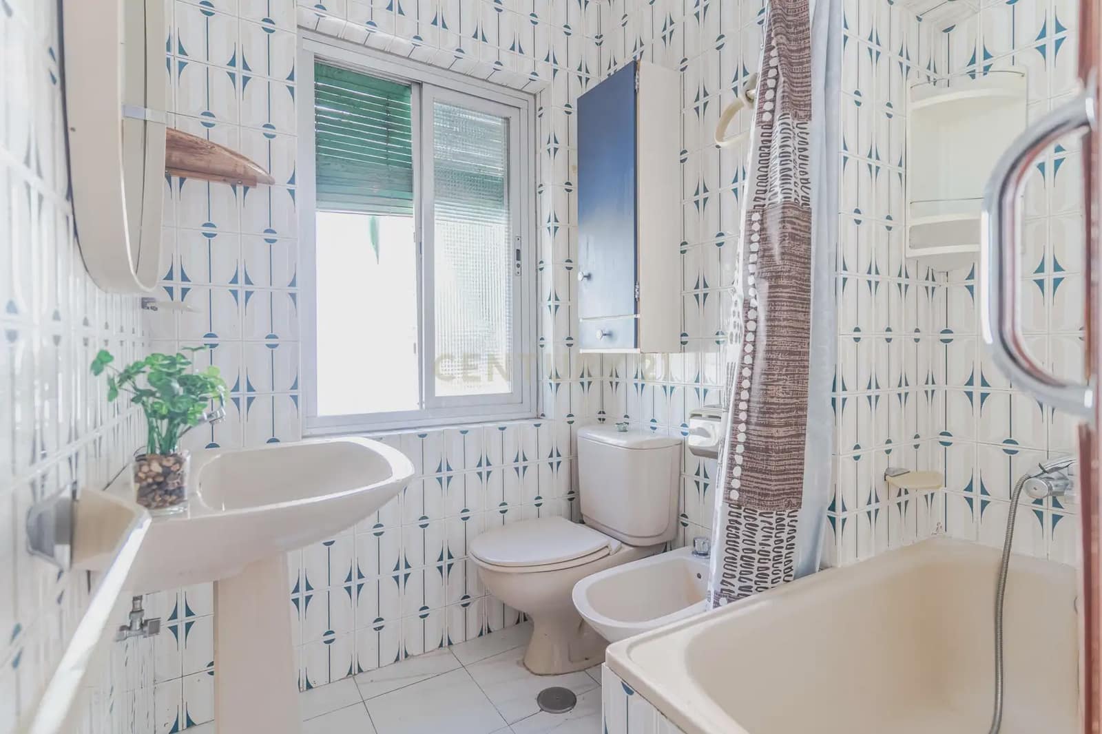 4 soverom Villa til salgs i Granada by med garasje - € 340 000 (Ref: 9985323)