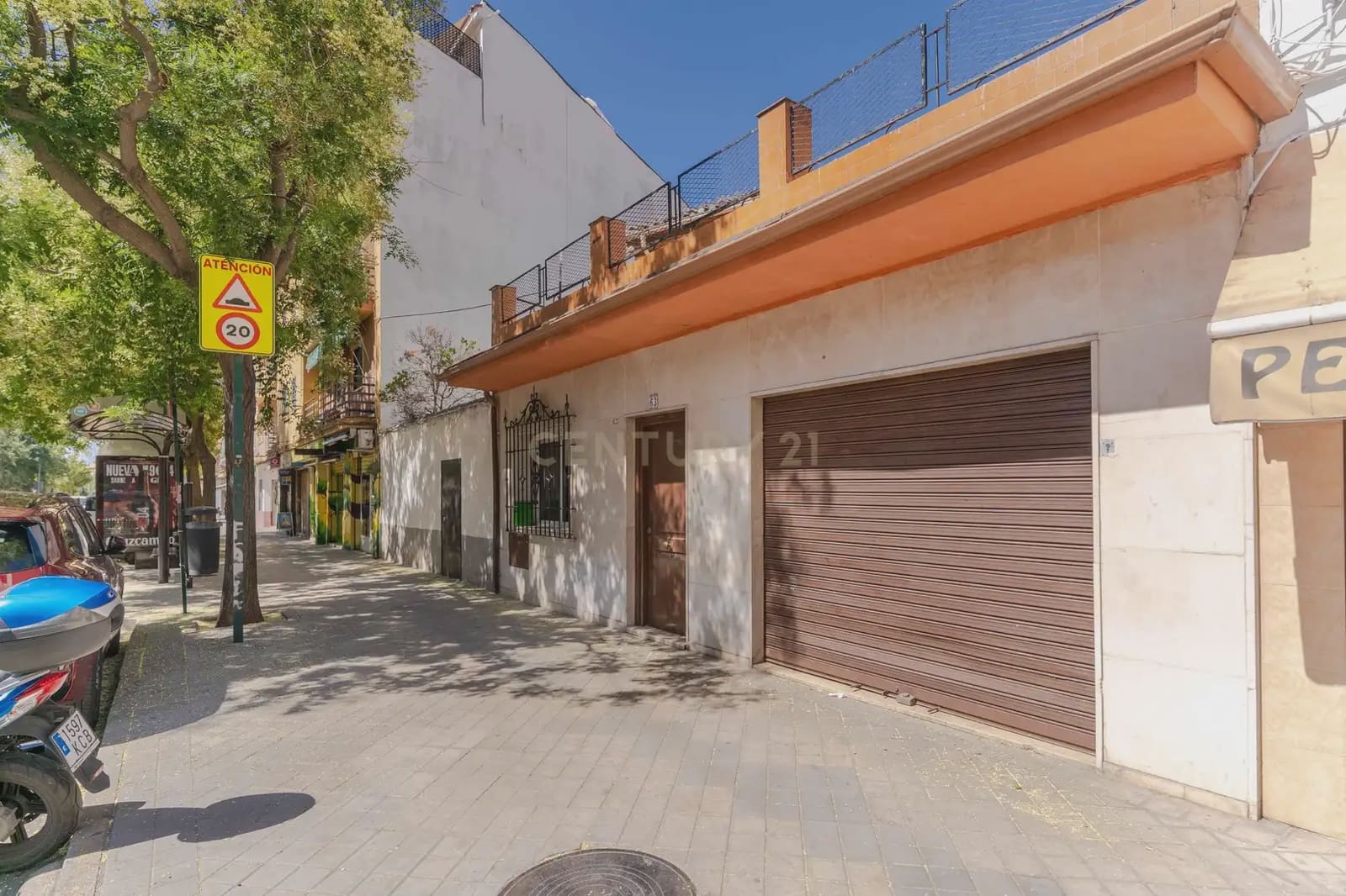 4 soverom Villa til salgs i Granada by med garasje - € 340 000 (Ref: 9985323)