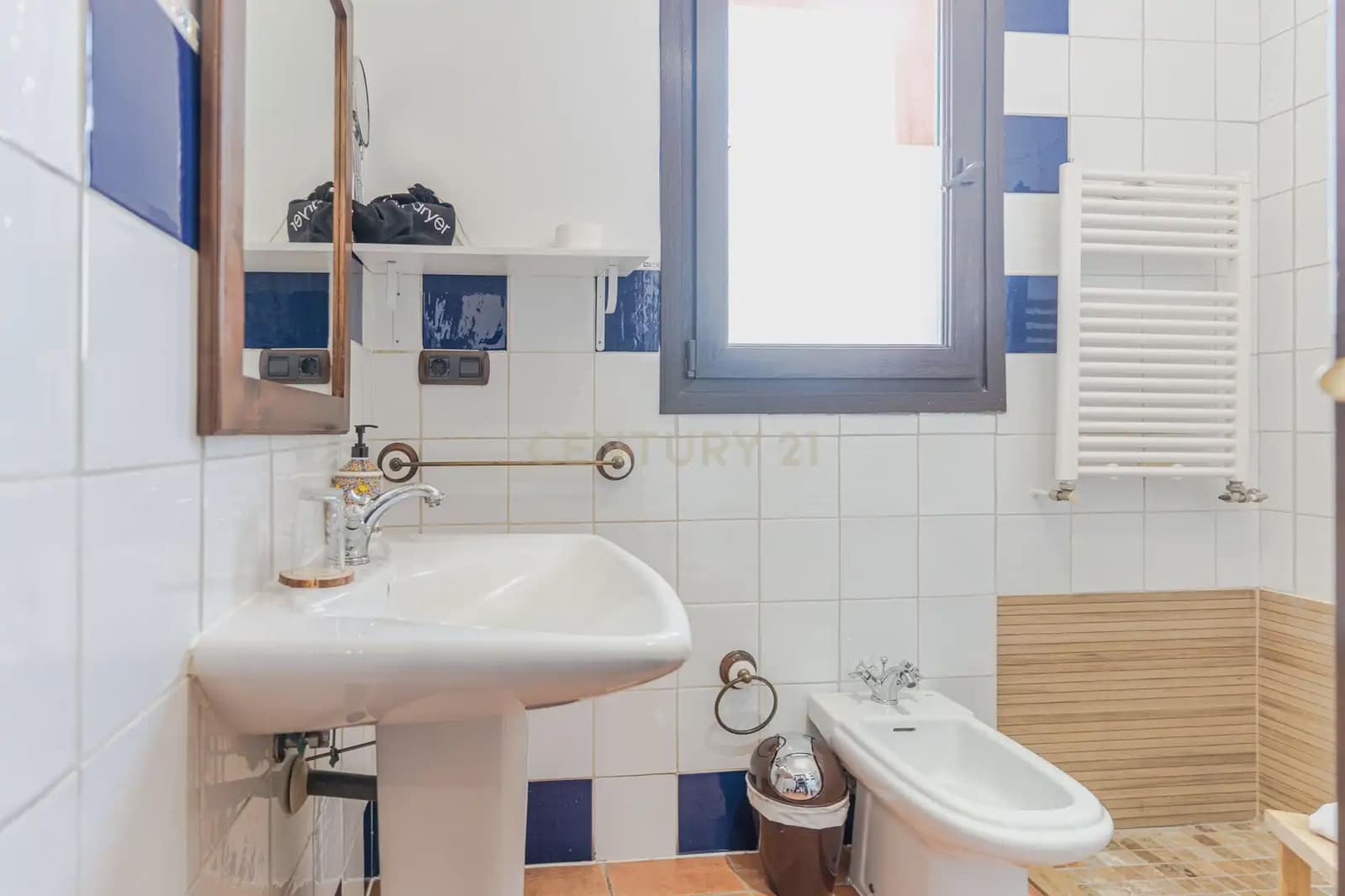 15 slaapkamer Hotel te koop in Cenes de la Vega met zwembad - € 1.600.000 (Ref: 9986241)
