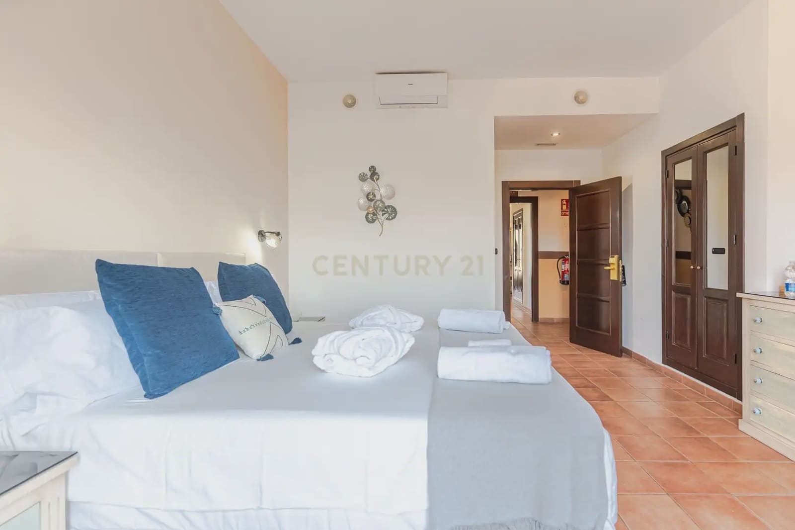15 slaapkamer Hotel te koop in Cenes de la Vega met zwembad - € 1.600.000 (Ref: 9986241)