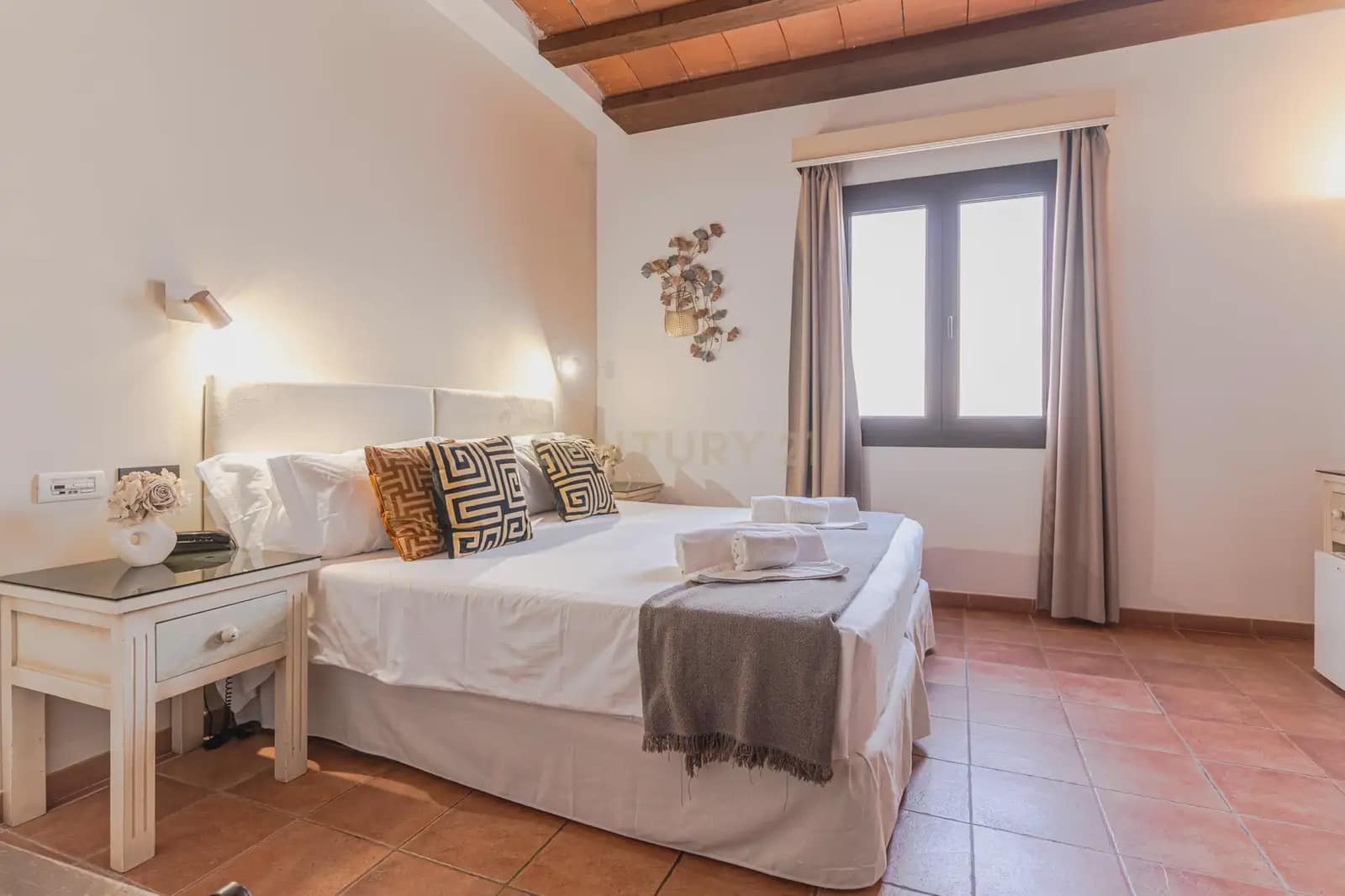 15 slaapkamer Hotel te koop in Cenes de la Vega met zwembad - € 1.600.000 (Ref: 9986241)