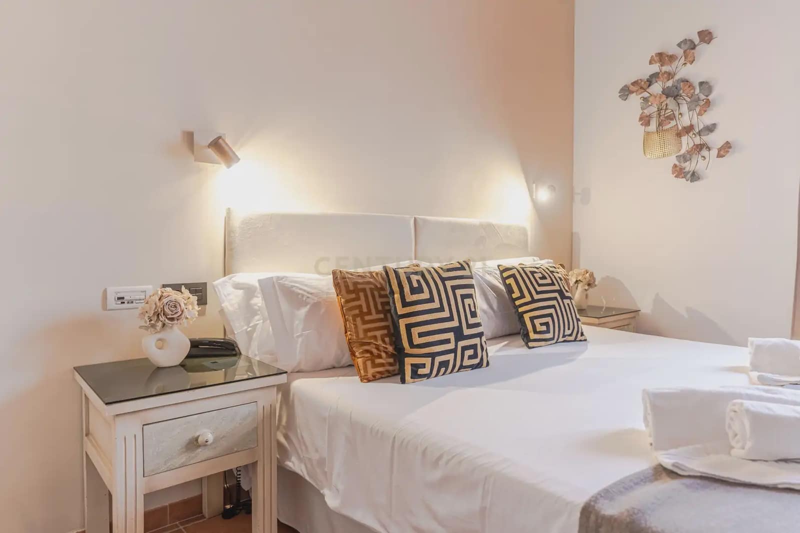15 slaapkamer Hotel te koop in Cenes de la Vega met zwembad - € 1.600.000 (Ref: 9986241)