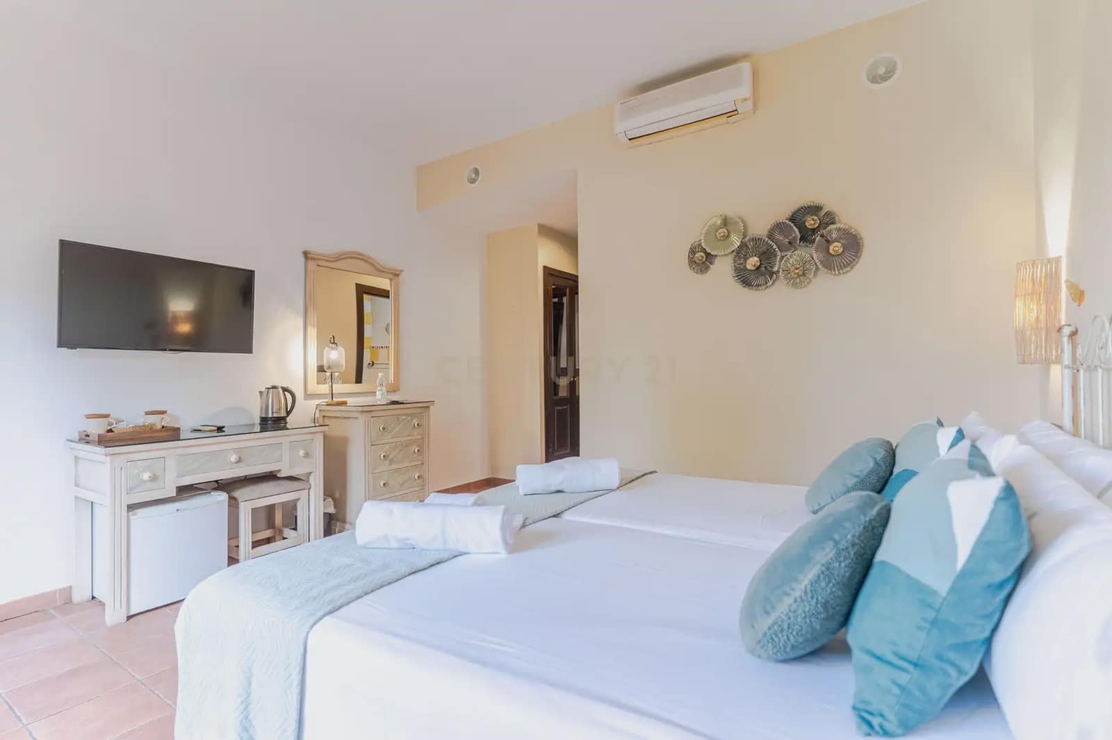 15 slaapkamer Hotel te koop in Cenes de la Vega met zwembad - € 1.600.000 (Ref: 9986241)