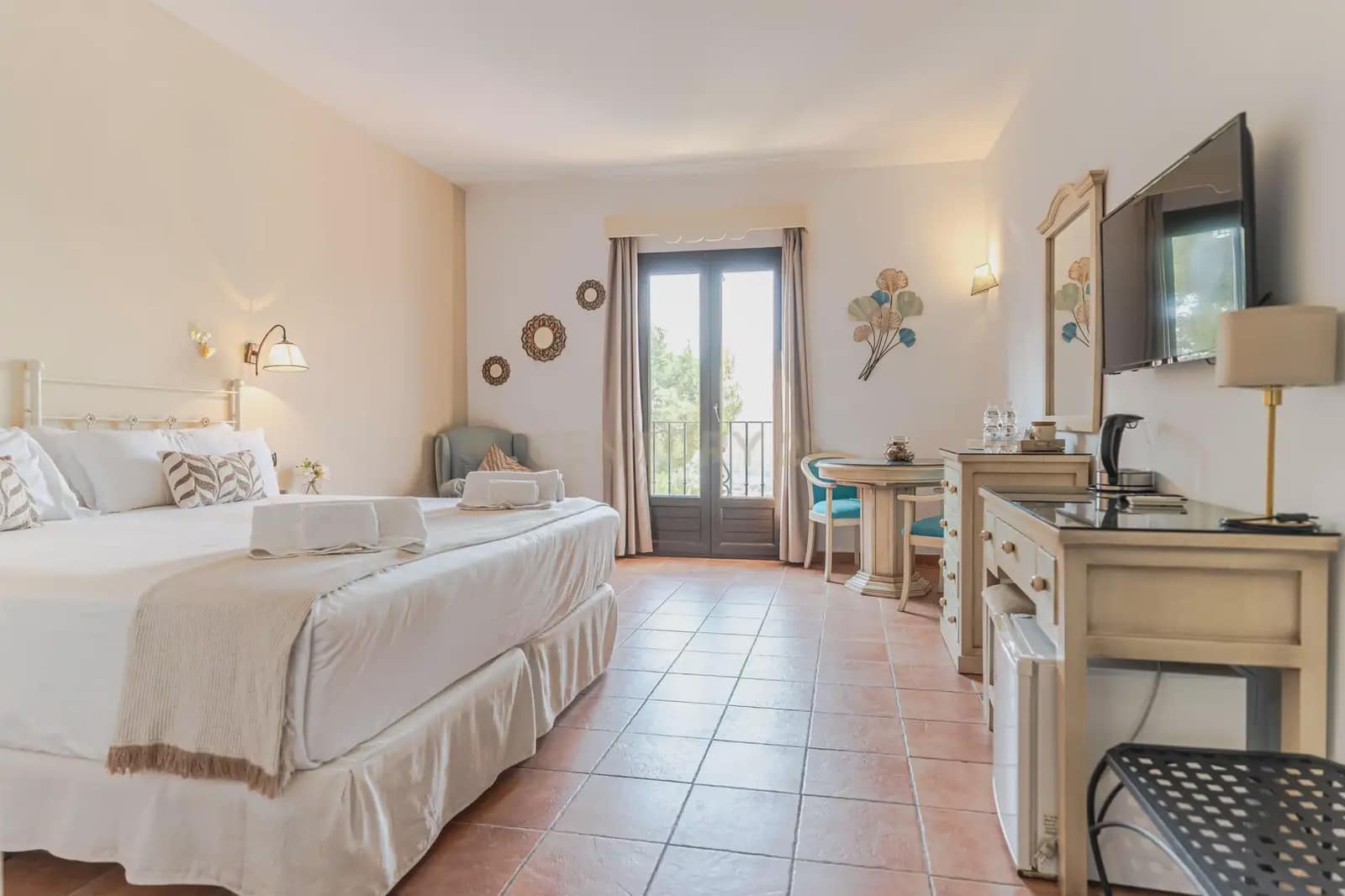 15 slaapkamer Hotel te koop in Cenes de la Vega met zwembad - € 1.600.000 (Ref: 9986241)
