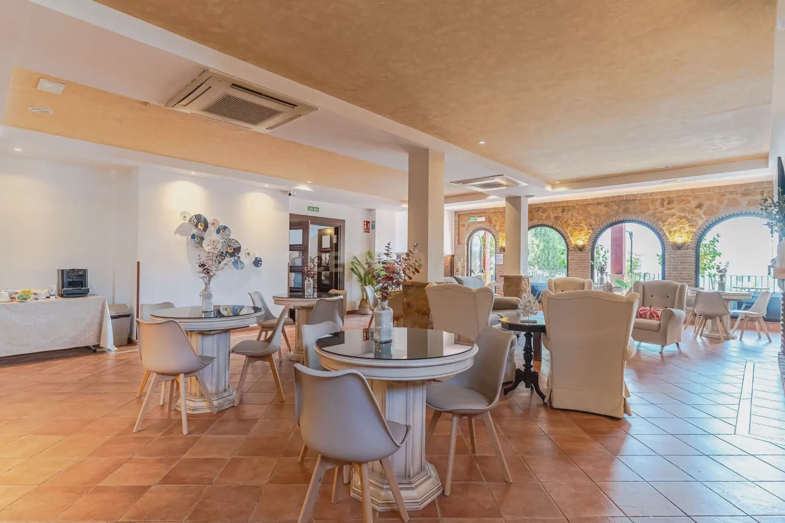 15 slaapkamer Hotel te koop in Cenes de la Vega met zwembad - € 1.600.000 (Ref: 9986241)
