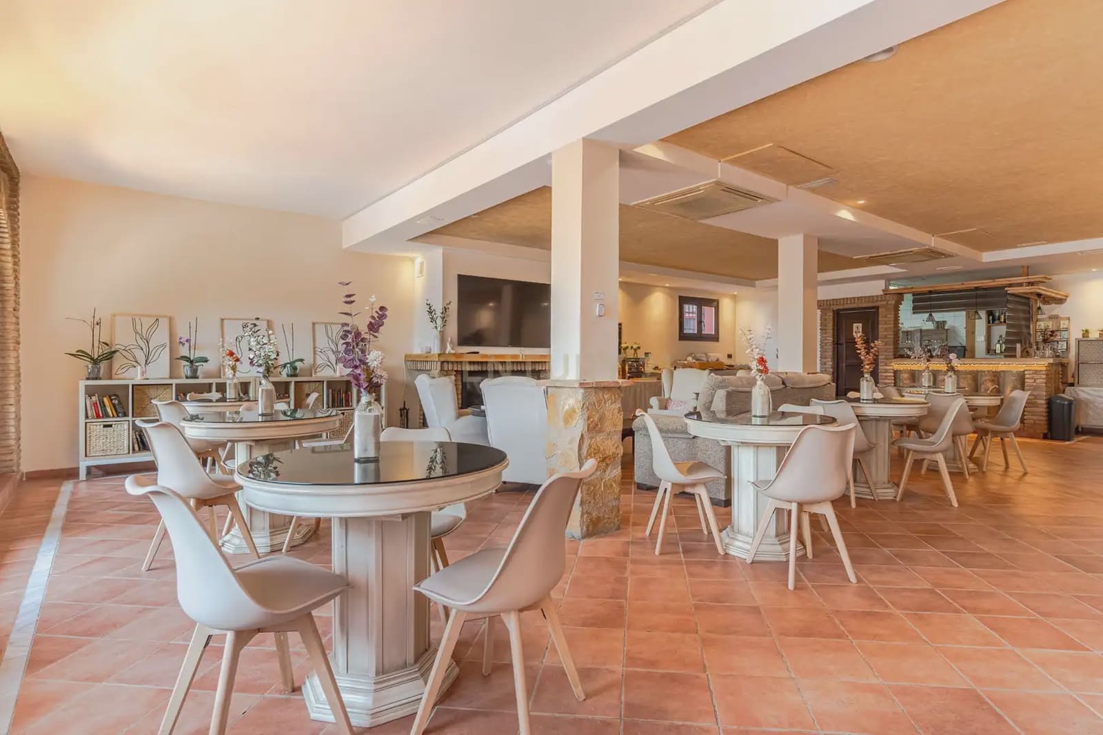 15 slaapkamer Hotel te koop in Cenes de la Vega met zwembad - € 1.600.000 (Ref: 9986241)