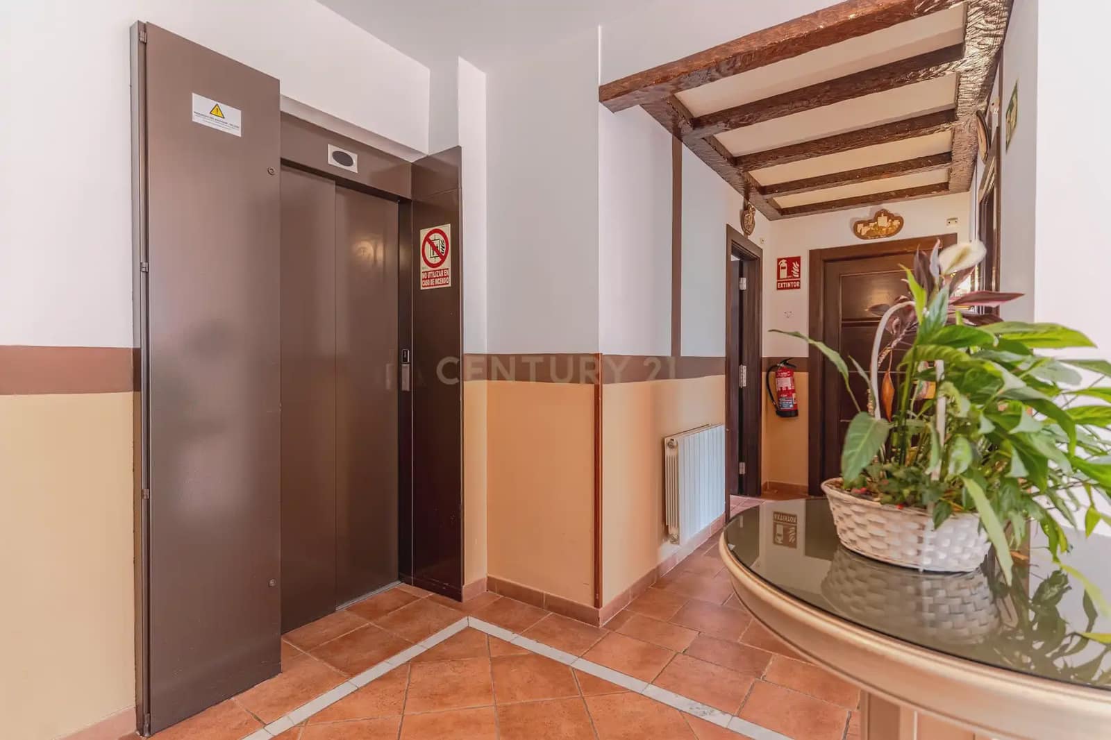 15 slaapkamer Hotel te koop in Cenes de la Vega met zwembad - € 1.600.000 (Ref: 9986241)