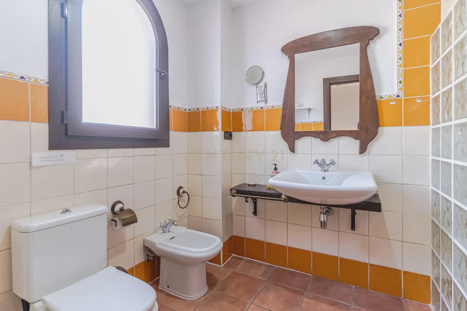 15 slaapkamer Hotel te koop in Cenes de la Vega met zwembad - € 1.600.000 (Ref: 9986241)