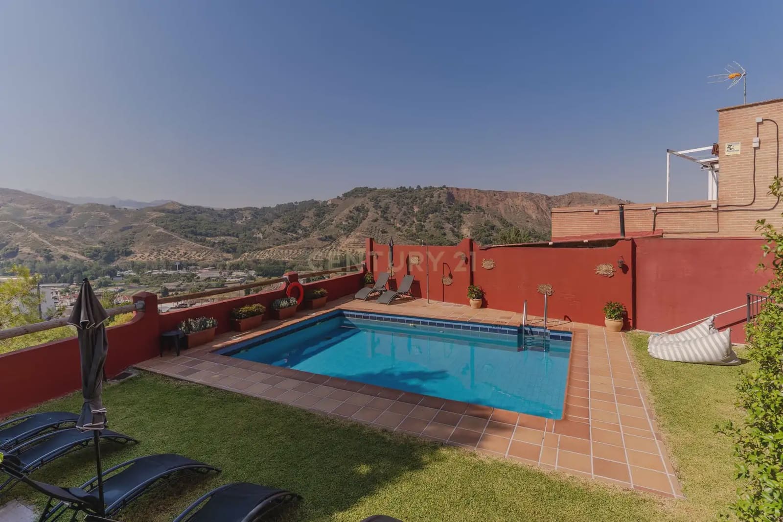 15 slaapkamer Hotel te koop in Cenes de la Vega met zwembad - € 1.600.000 (Ref: 9986241)