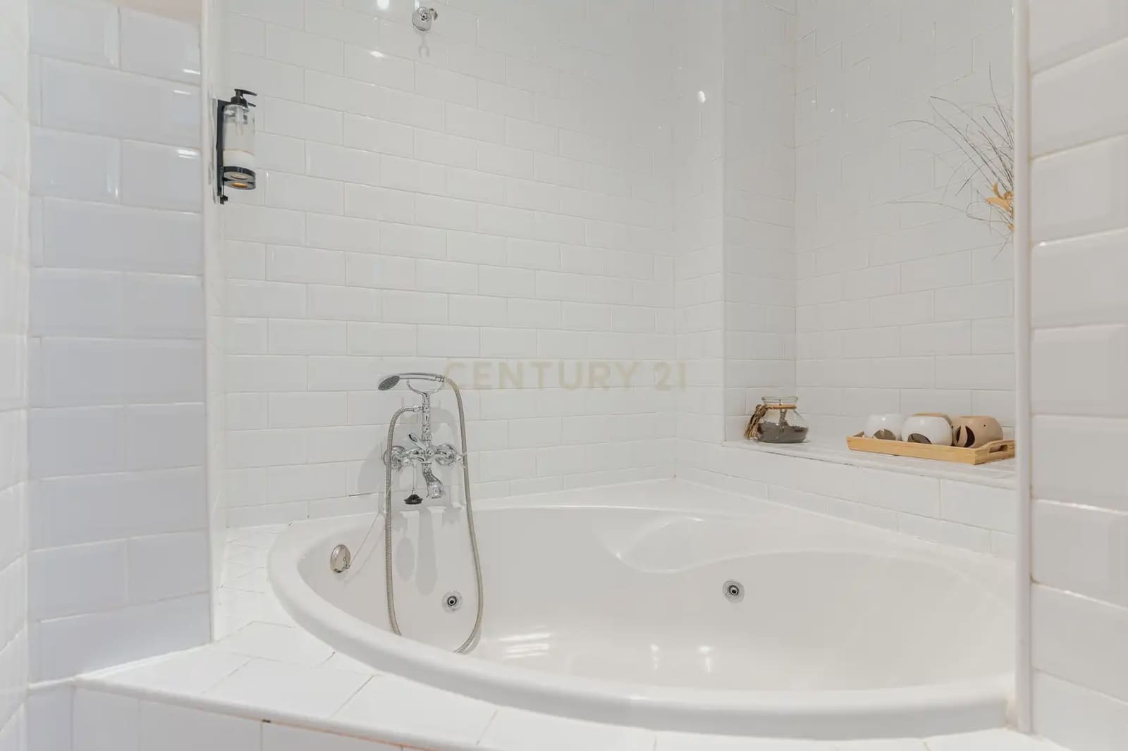 15 slaapkamer Hotel te koop in Cenes de la Vega met zwembad - € 1.600.000 (Ref: 9986241)