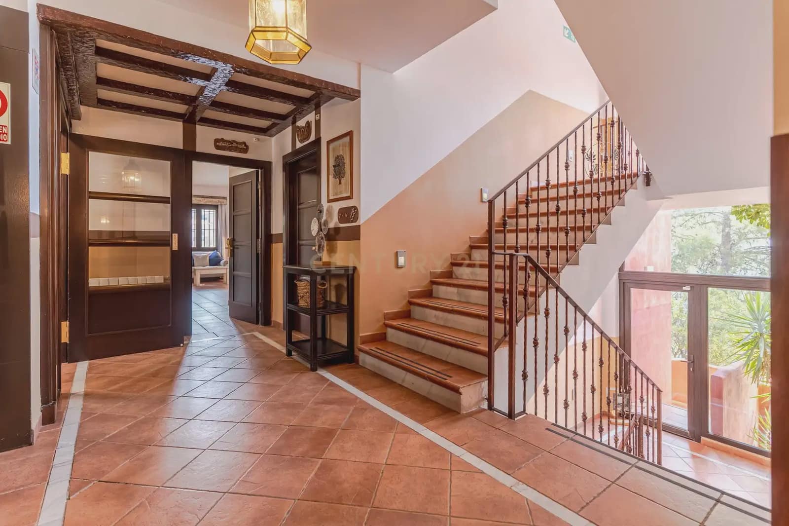 15 slaapkamer Hotel te koop in Cenes de la Vega met zwembad - € 1.600.000 (Ref: 9986241)