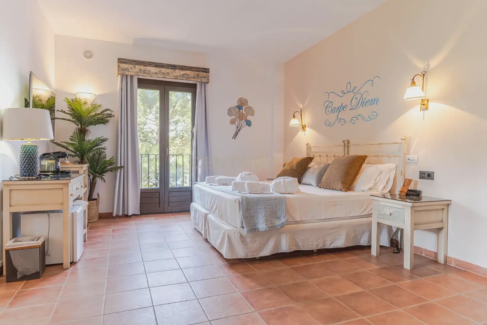 15 slaapkamer Hotel te koop in Cenes de la Vega met zwembad - € 1.600.000 (Ref: 9986241)