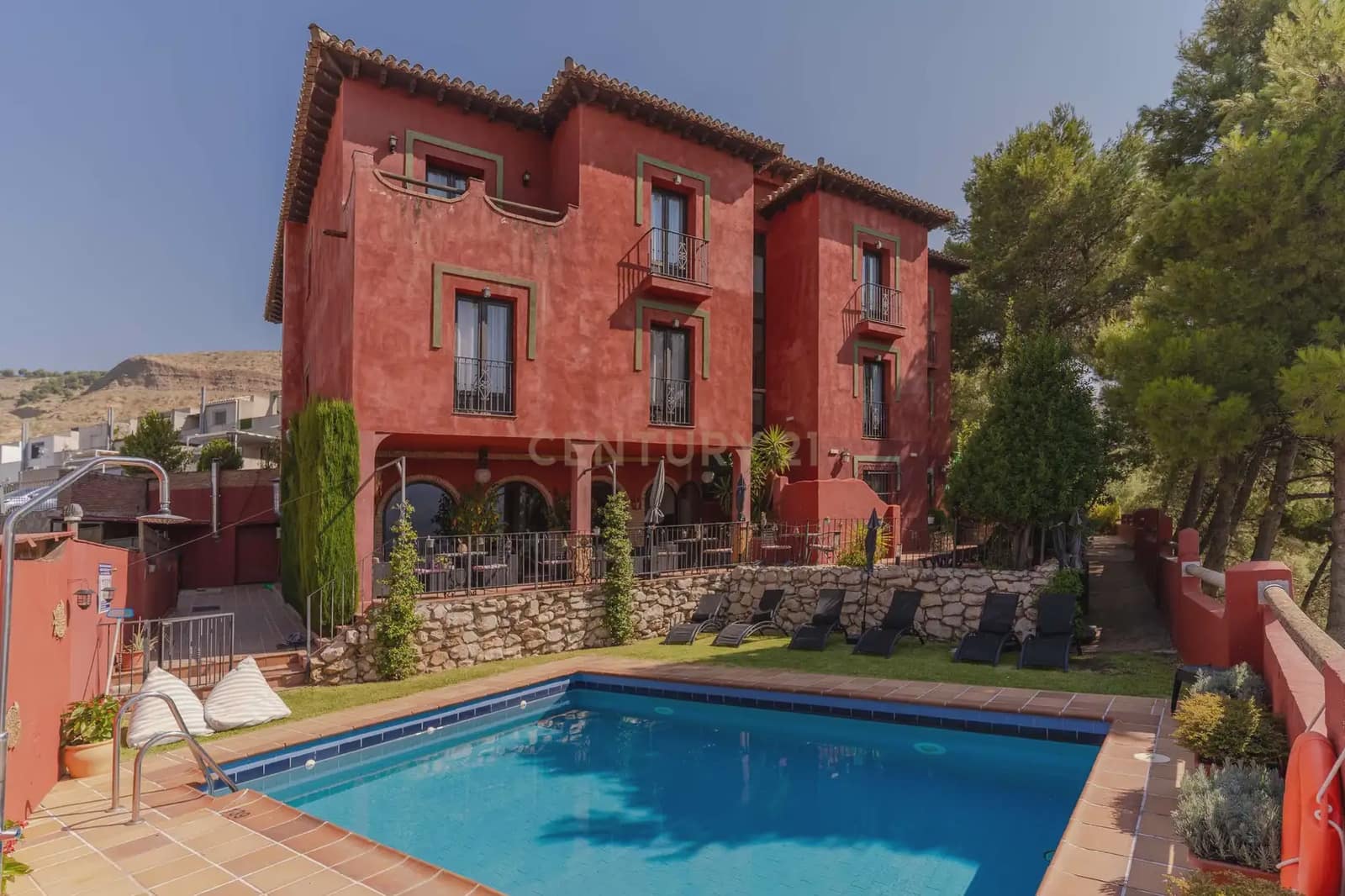 15 slaapkamer Hotel te koop in Cenes de la Vega met zwembad - € 1.600.000 (Ref: 9986241)