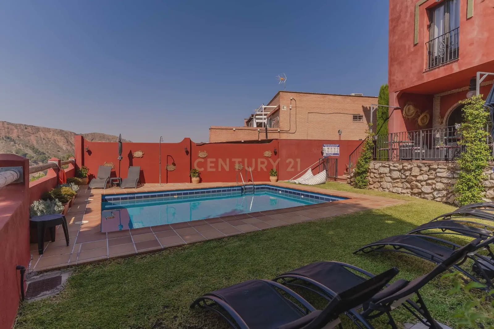 15 slaapkamer Hotel te koop in Cenes de la Vega met zwembad - € 1.600.000 (Ref: 9986241)