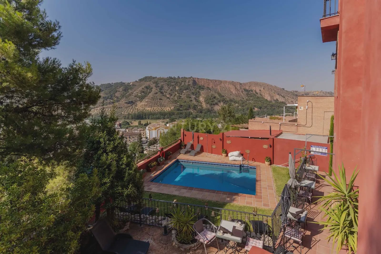 15 slaapkamer Hotel te koop in Cenes de la Vega met zwembad - € 1.600.000 (Ref: 9986241)