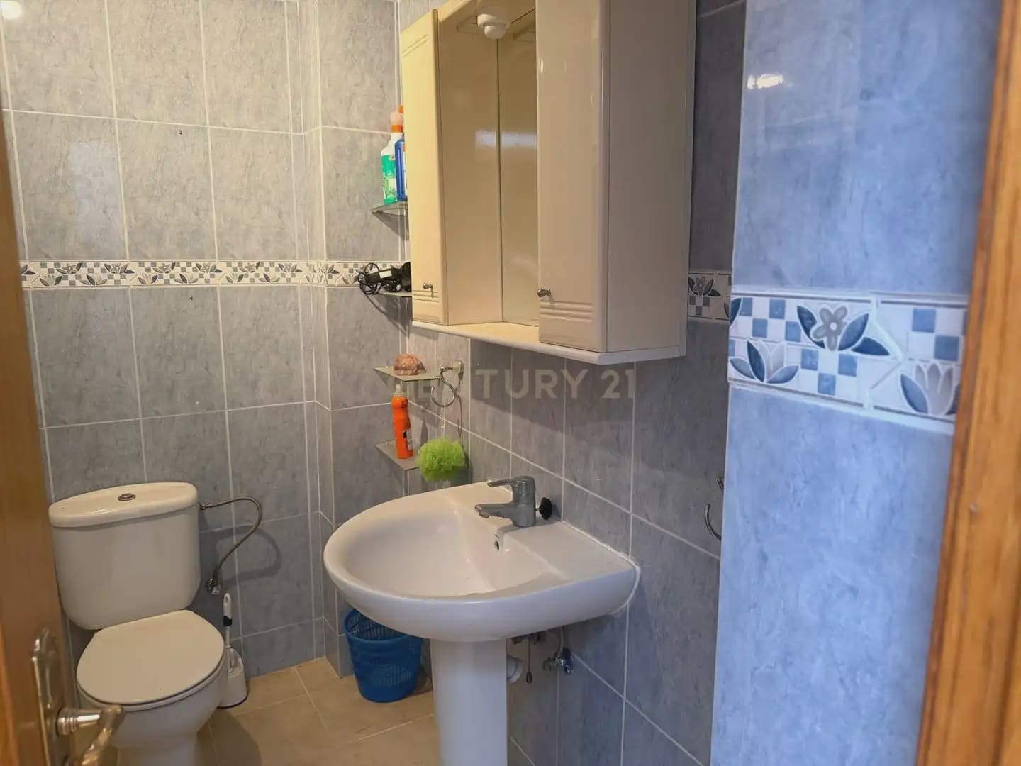 3 makuuhuone Omakotitalo myytävänä paikassa Otivar - 120 000 € (Ref: 9987341)