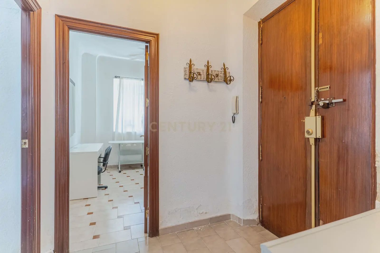 3 bedroom Flat for sale in Granada city - € 199,000 (Ref: 9994676)