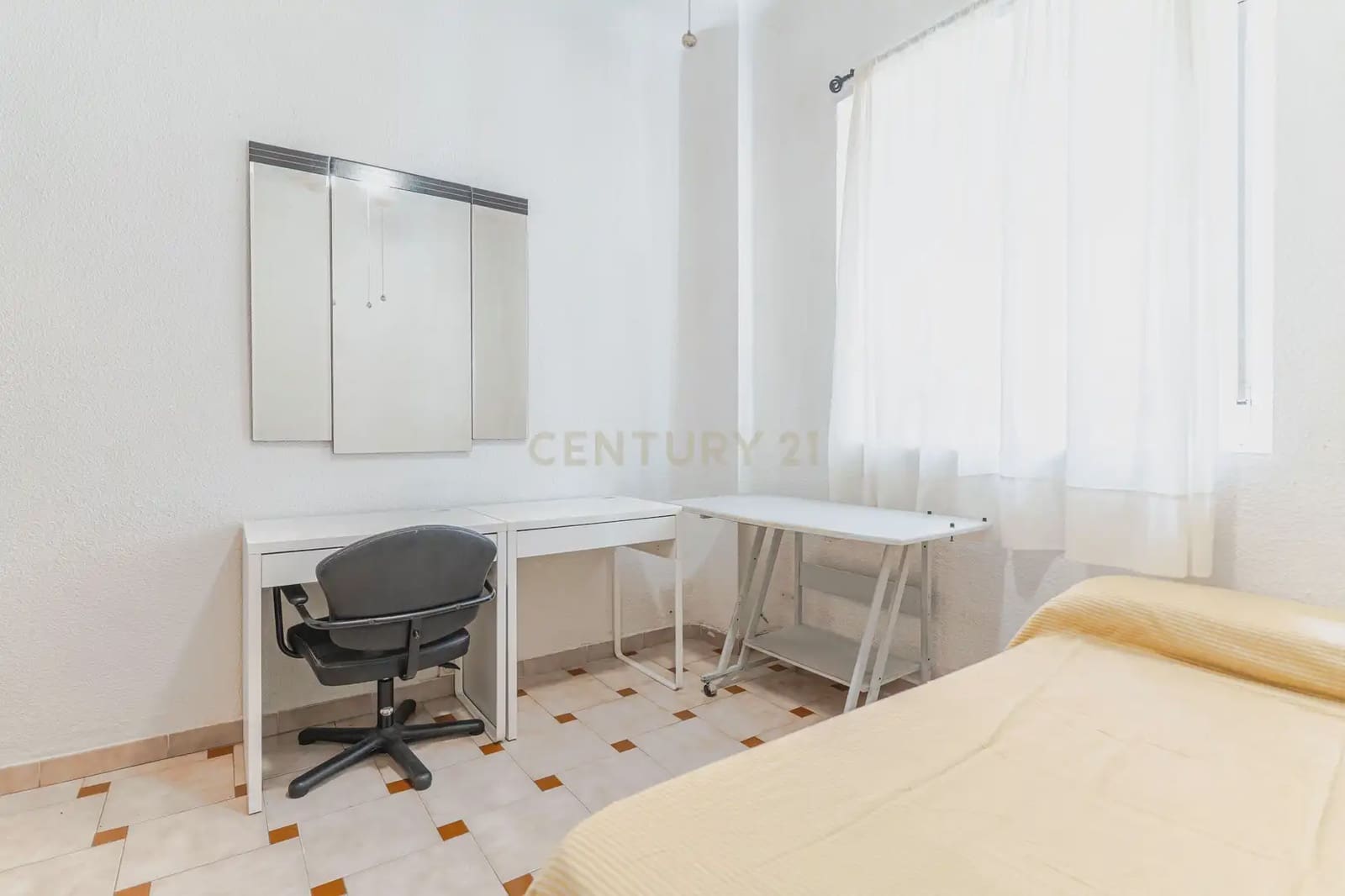 3 bedroom Flat for sale in Granada city - € 199,000 (Ref: 9994676)