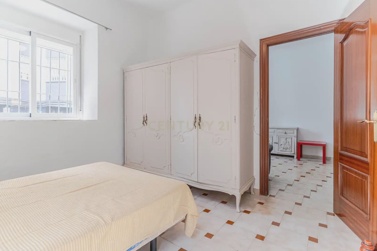 3 bedroom Flat for sale in Granada city - € 199,000 (Ref: 9994676)