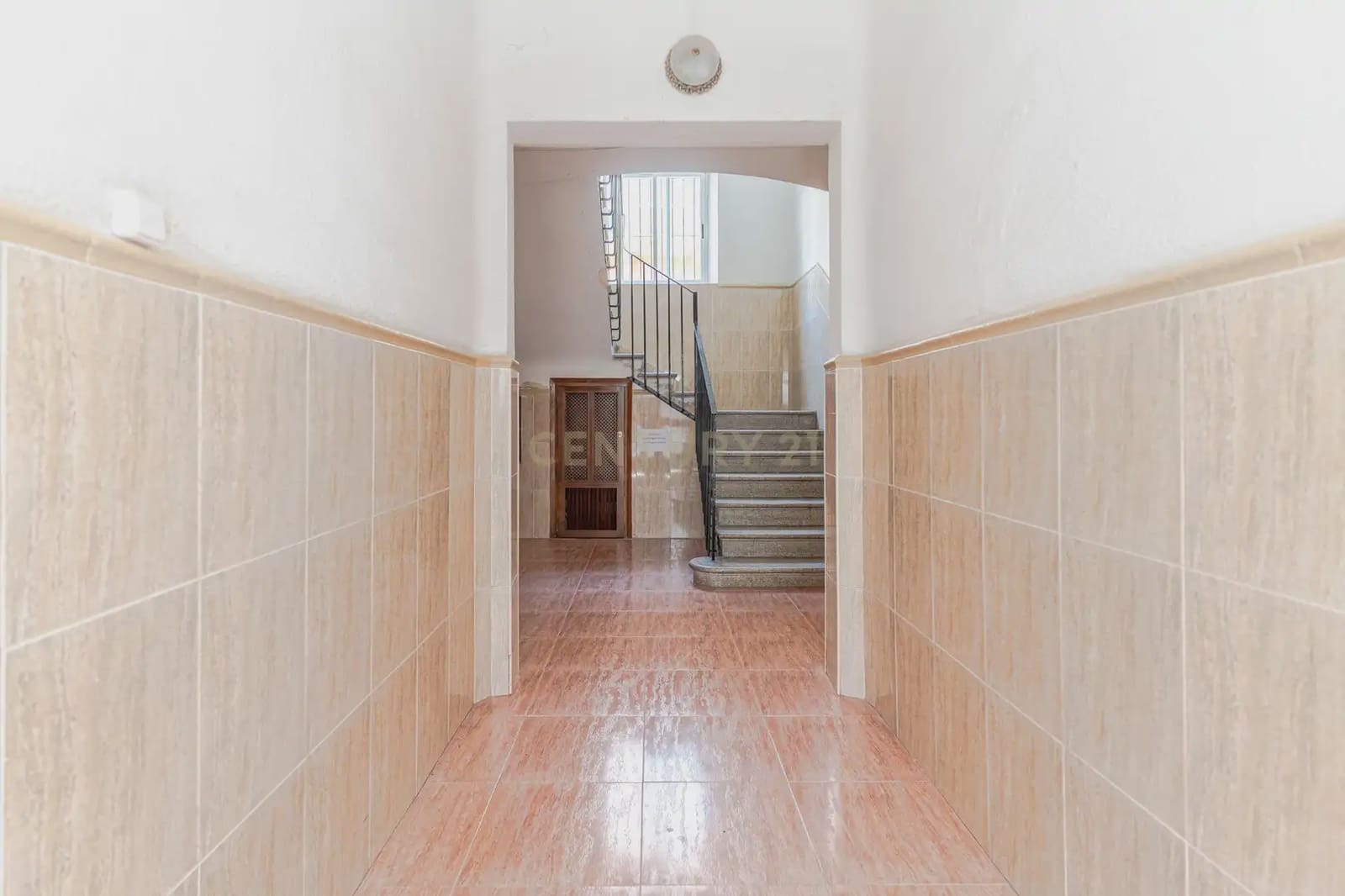 3 bedroom Flat for sale in Granada city - € 199,000 (Ref: 9994676)