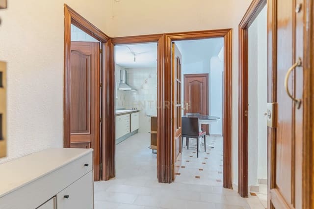 3 bedroom Flat for sale in Figares, Granada city - € 199,000 (Ref: 9994676)