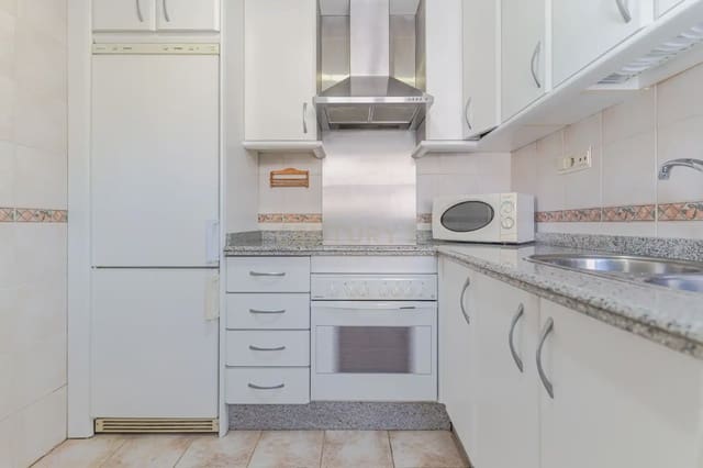 2 makuuhuone Asunto vuokrattavana paikassa Centro - Sagrario, Granada kaupunki - 800 € (Ref: 9997823)
