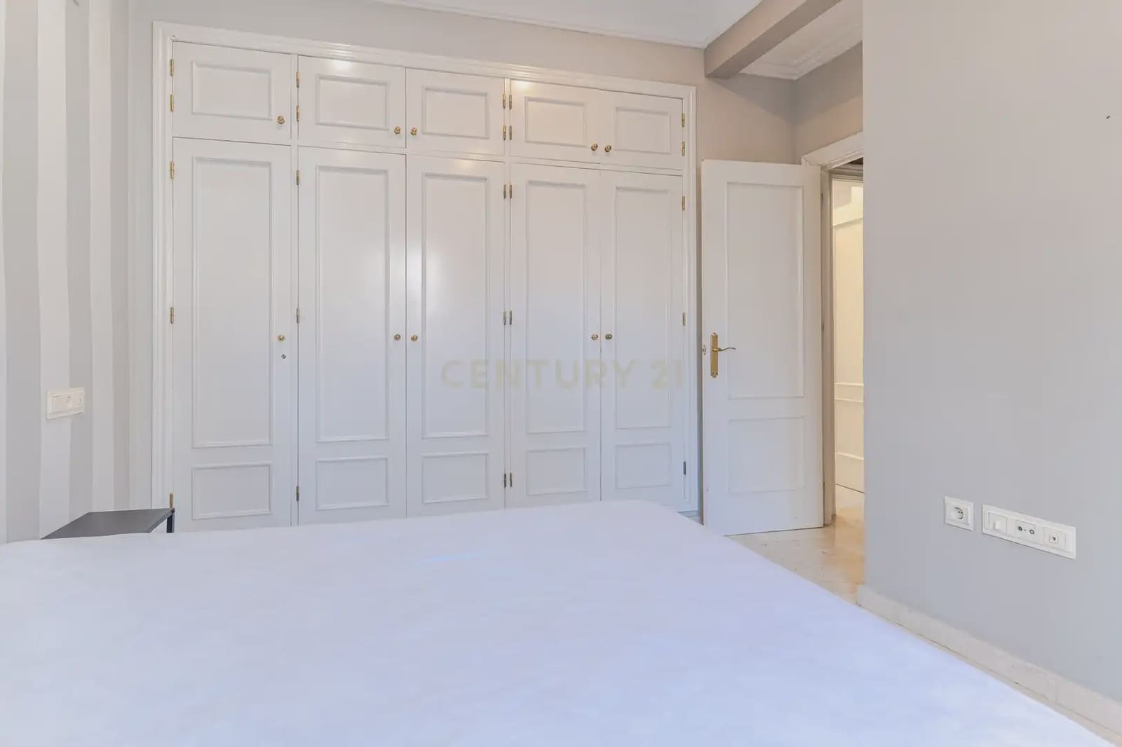 2 Zimmer Wohnung zu vermieten in Granada Stadt - 800 € (Ref: 9997823)