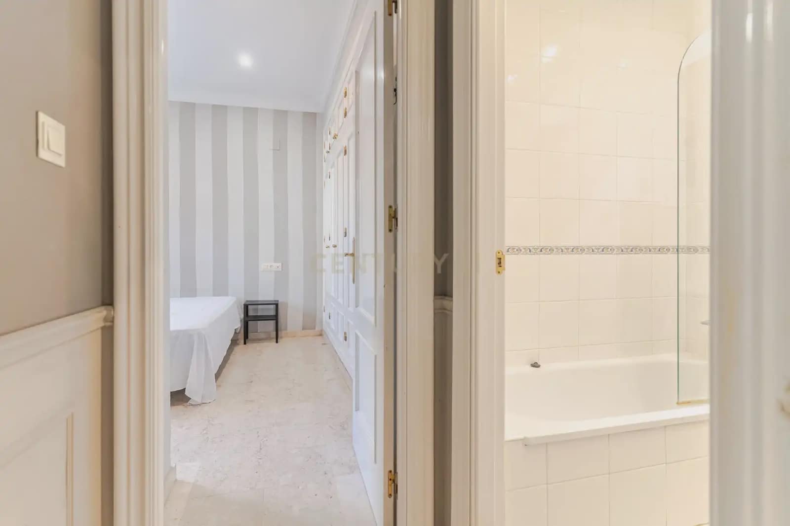 2 Zimmer Wohnung zu vermieten in Granada Stadt - 800 € (Ref: 9997823)