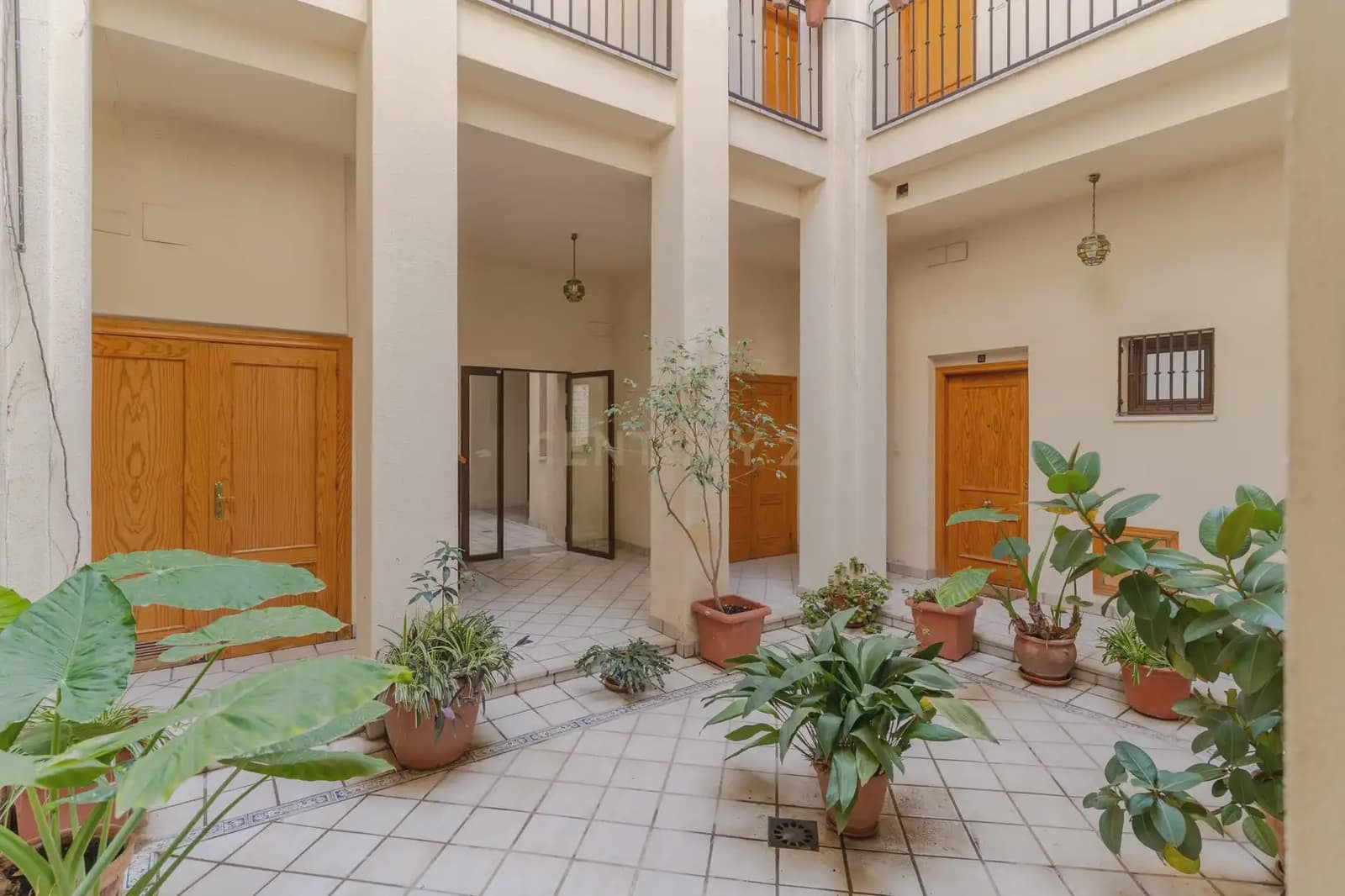 2 Zimmer Wohnung zu vermieten in Granada Stadt - 800 € (Ref: 9997823)