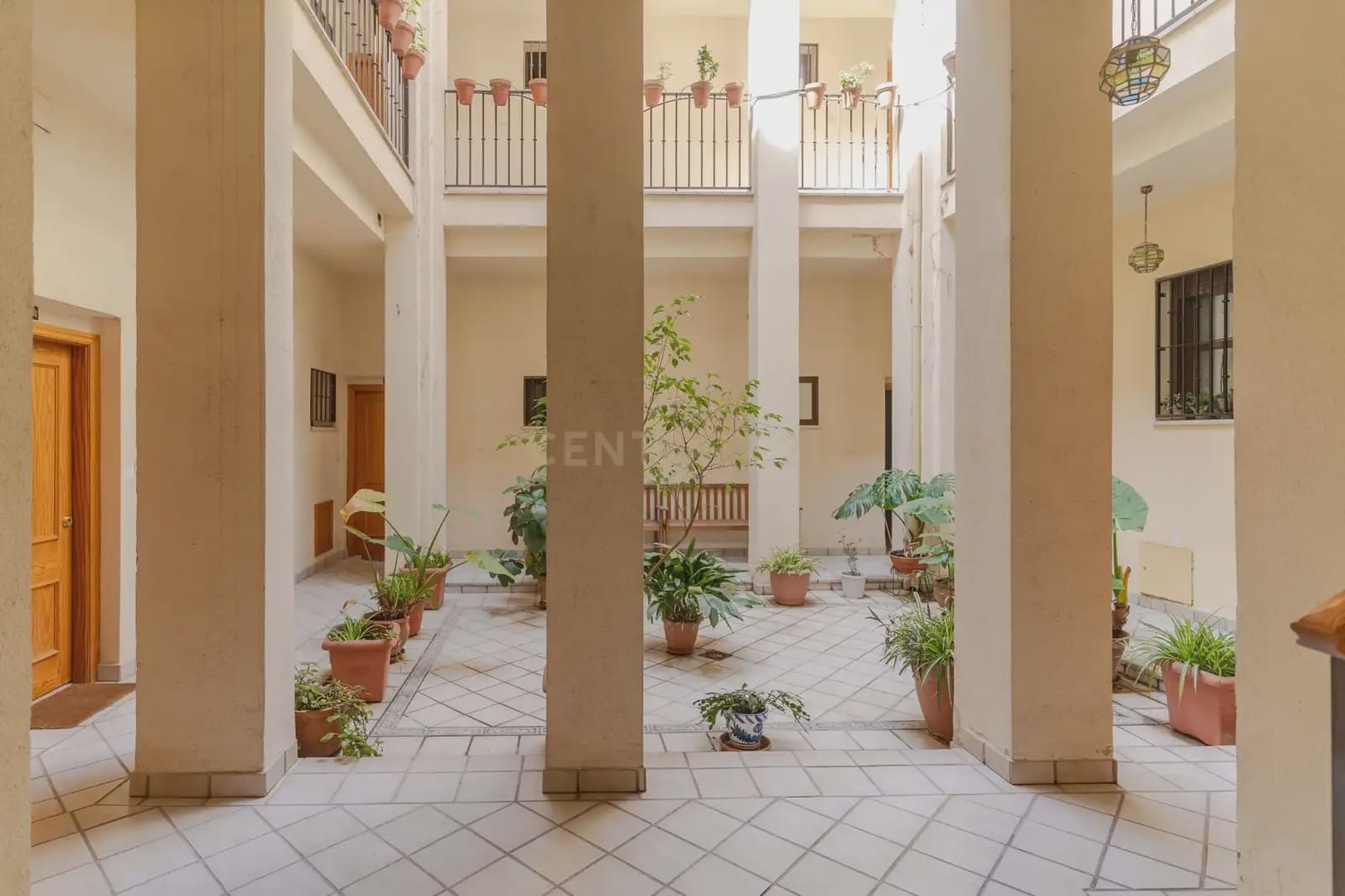 2 Zimmer Wohnung zu vermieten in Granada Stadt - 800 € (Ref: 9997823)