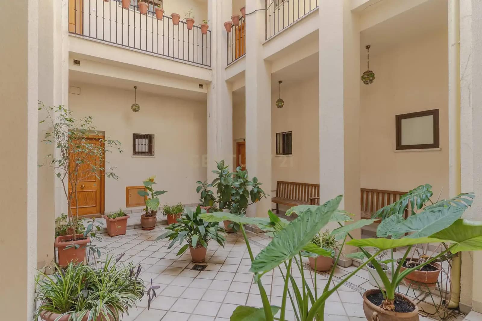 2 Zimmer Wohnung zu vermieten in Granada Stadt - 800 € (Ref: 9997823)