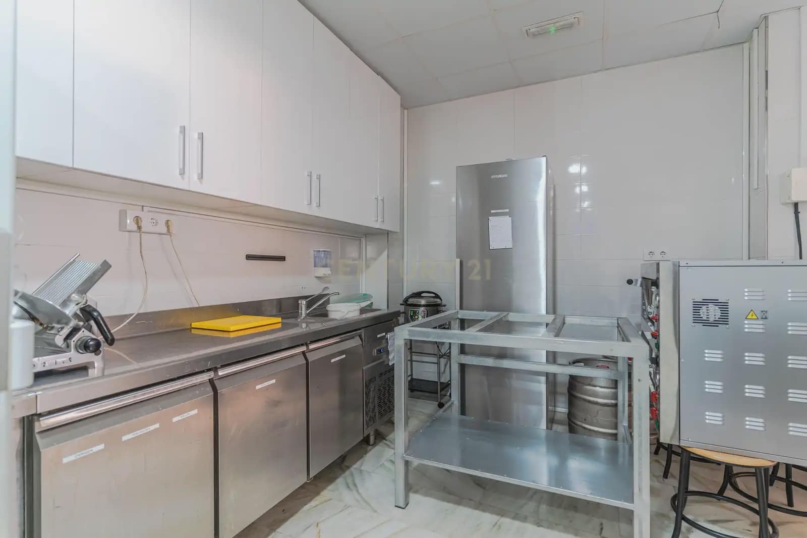 14 sypialnia Hotel na sprzedaż w Motril - 549 900 € (Ref: 9999840)