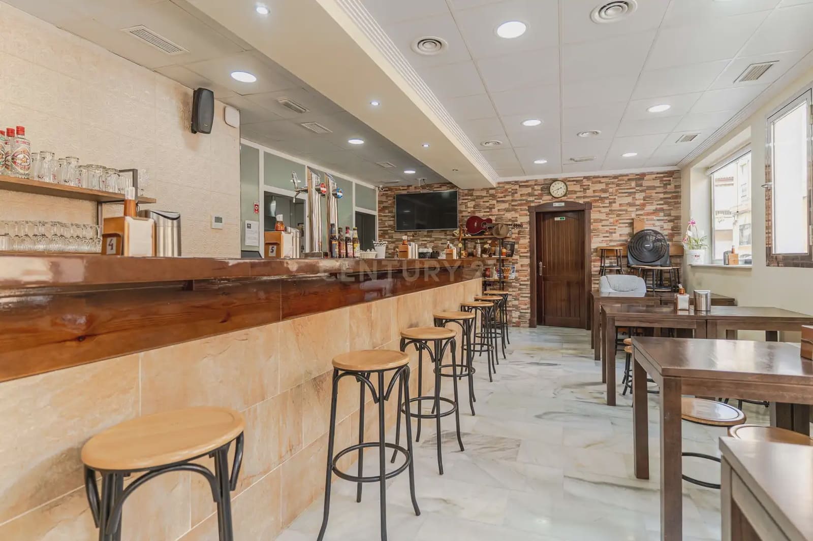14 sypialnia Hotel na sprzedaż w Motril - 549 900 € (Ref: 9999840)
