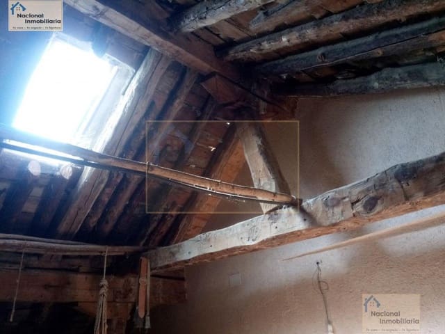 5 soverom Hus til salgs i Torre Val de San Pedro - € 63 000 (Ref: 9765350)