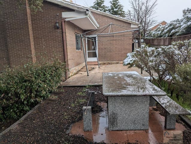 3 bedroom Villa for sale in Ituero y Lama with garage - € 170,000 (Ref: 9765352)