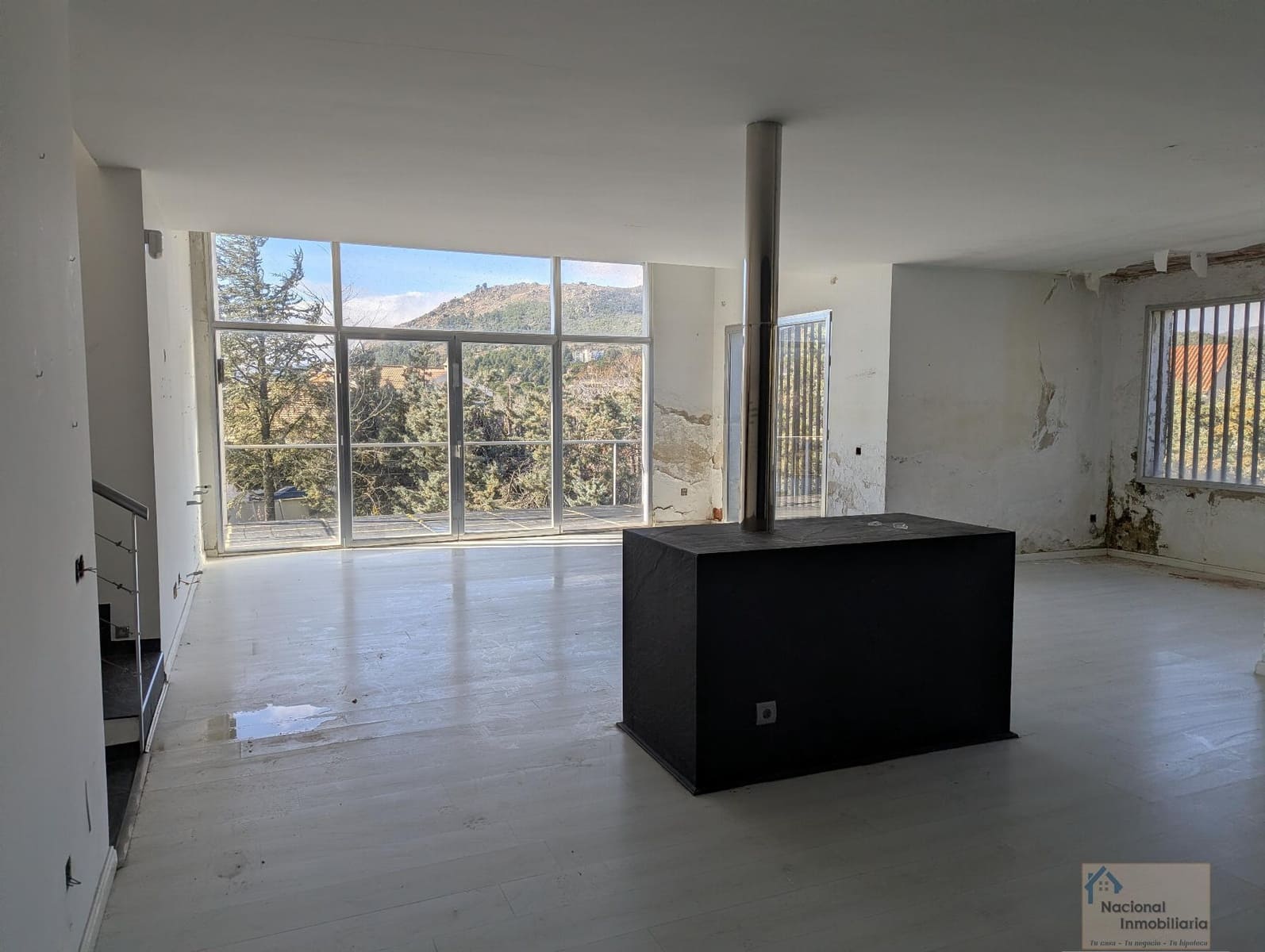 3 bedroom Villa for sale in Becerril de la Sierra with garage - € 545,000 (Ref: 9765353)