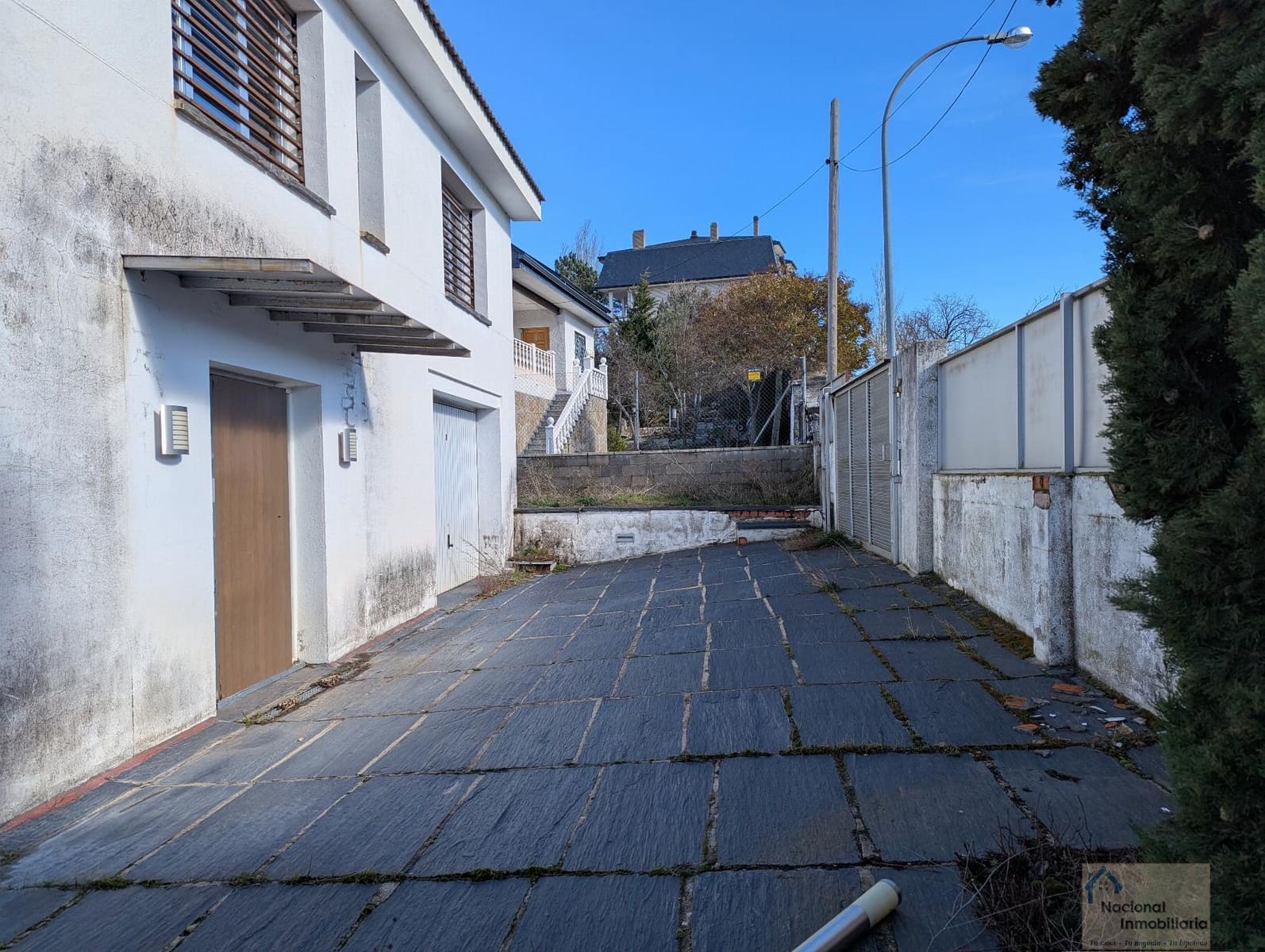 3 bedroom Villa for sale in Becerril de la Sierra with garage - € 545,000 (Ref: 9765353)