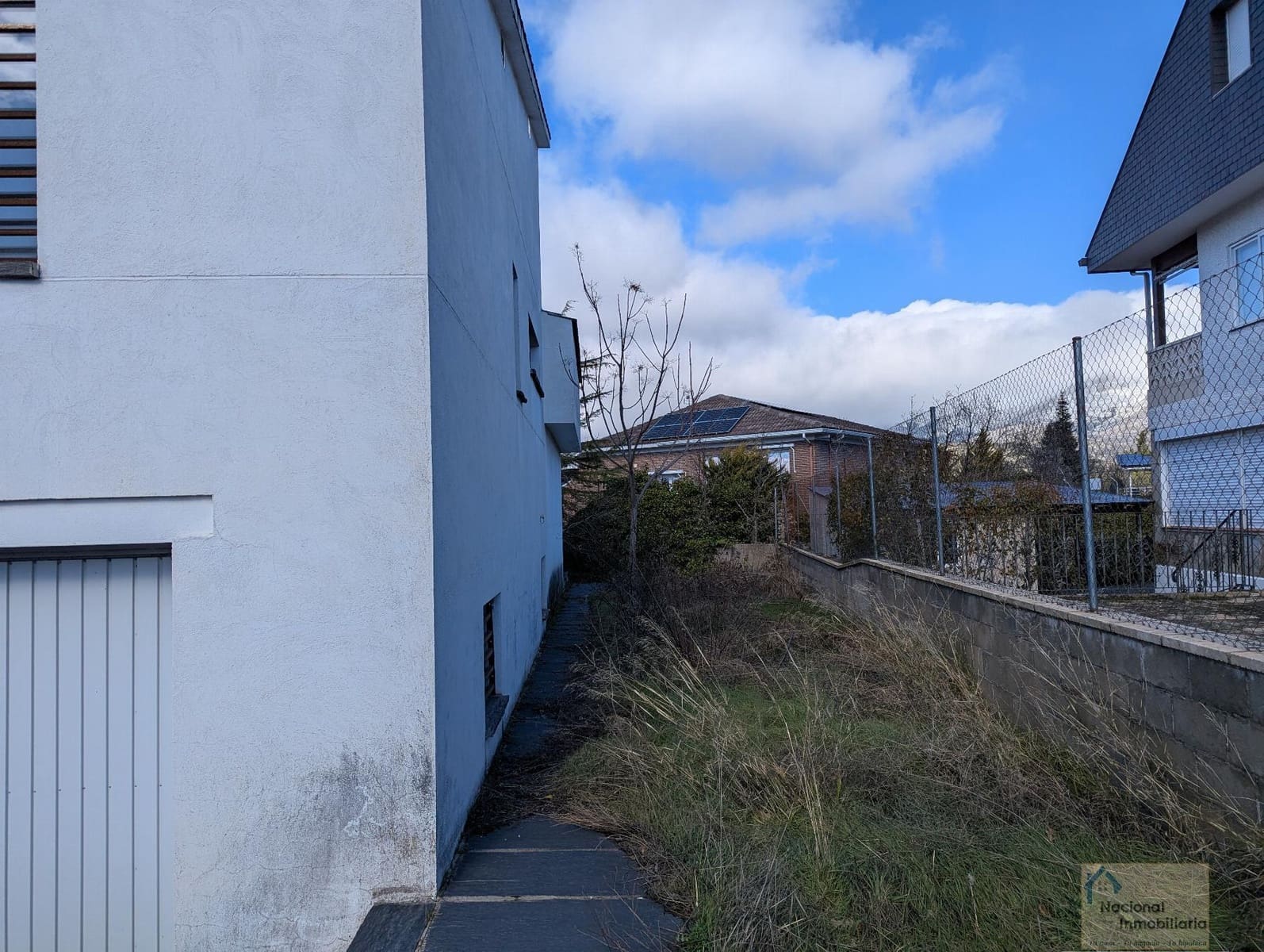 3 bedroom Villa for sale in Becerril de la Sierra with garage - € 545,000 (Ref: 9765353)