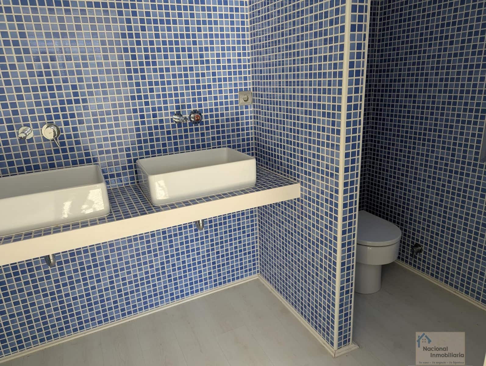 3 bedroom Villa for sale in Becerril de la Sierra with garage - € 545,000 (Ref: 9765353)