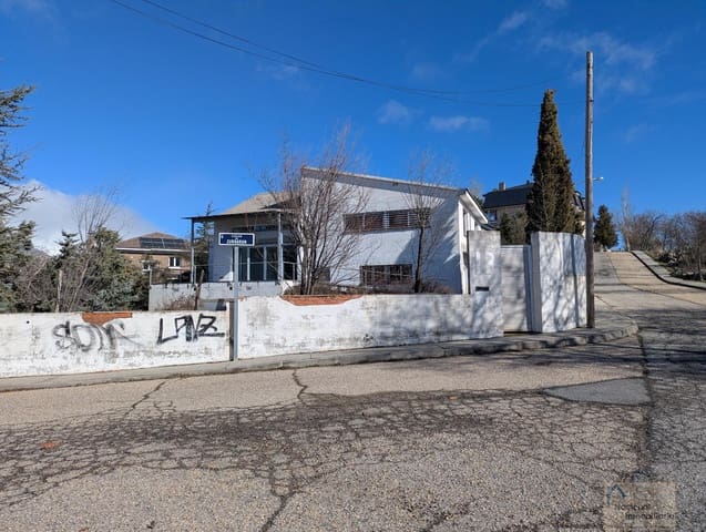 3 soverom Villa til salgs i Becerril de la Sierra med garasje - € 545 000 (Ref: 9765353)