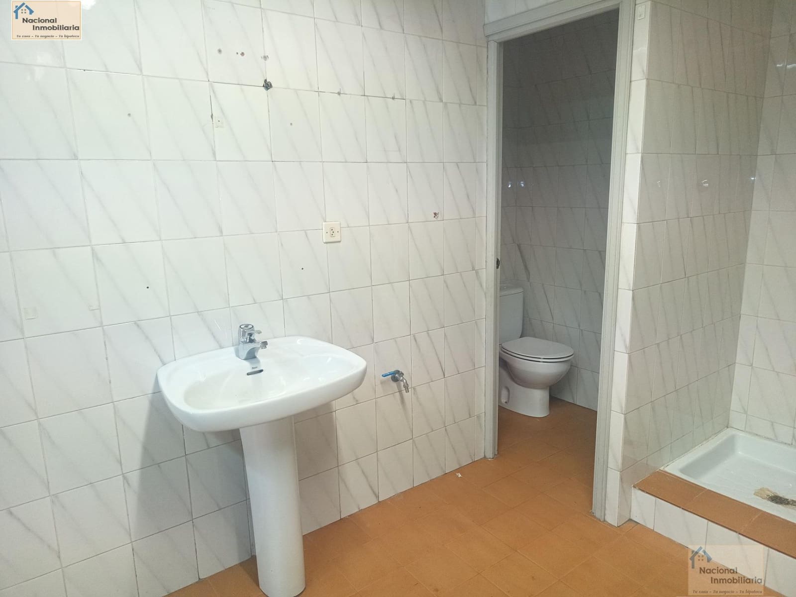 Commercial for rent in Segovia city - € 600 (Ref: 9765355)