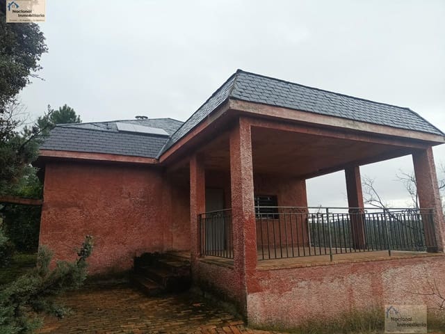 3 bedroom Villa for sale in Robledo de Chavela with garage - € 235,000 (Ref: 9765364)