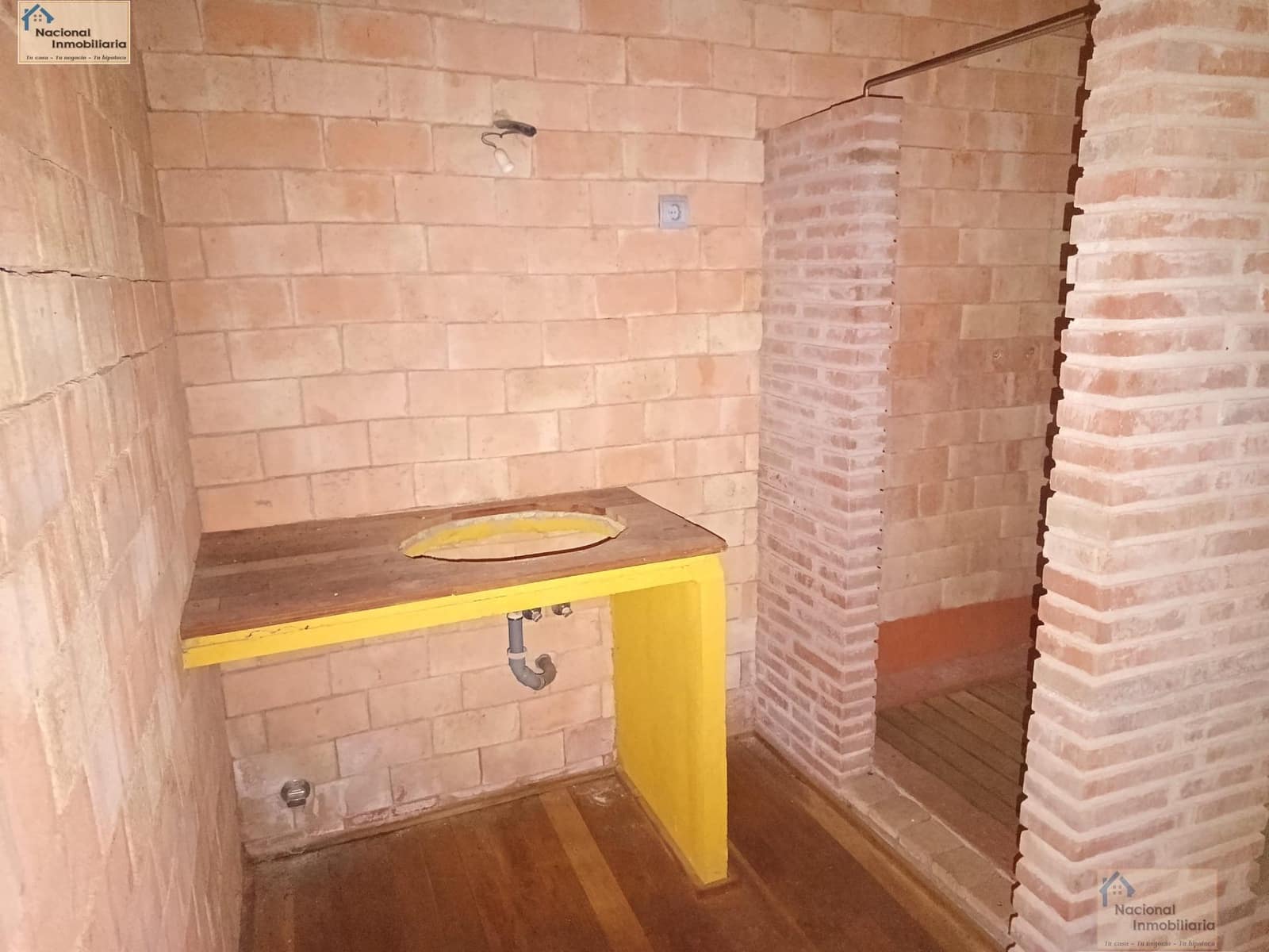 3 bedroom Villa for sale in Robledo de Chavela with garage - € 235,000 (Ref: 9765364)