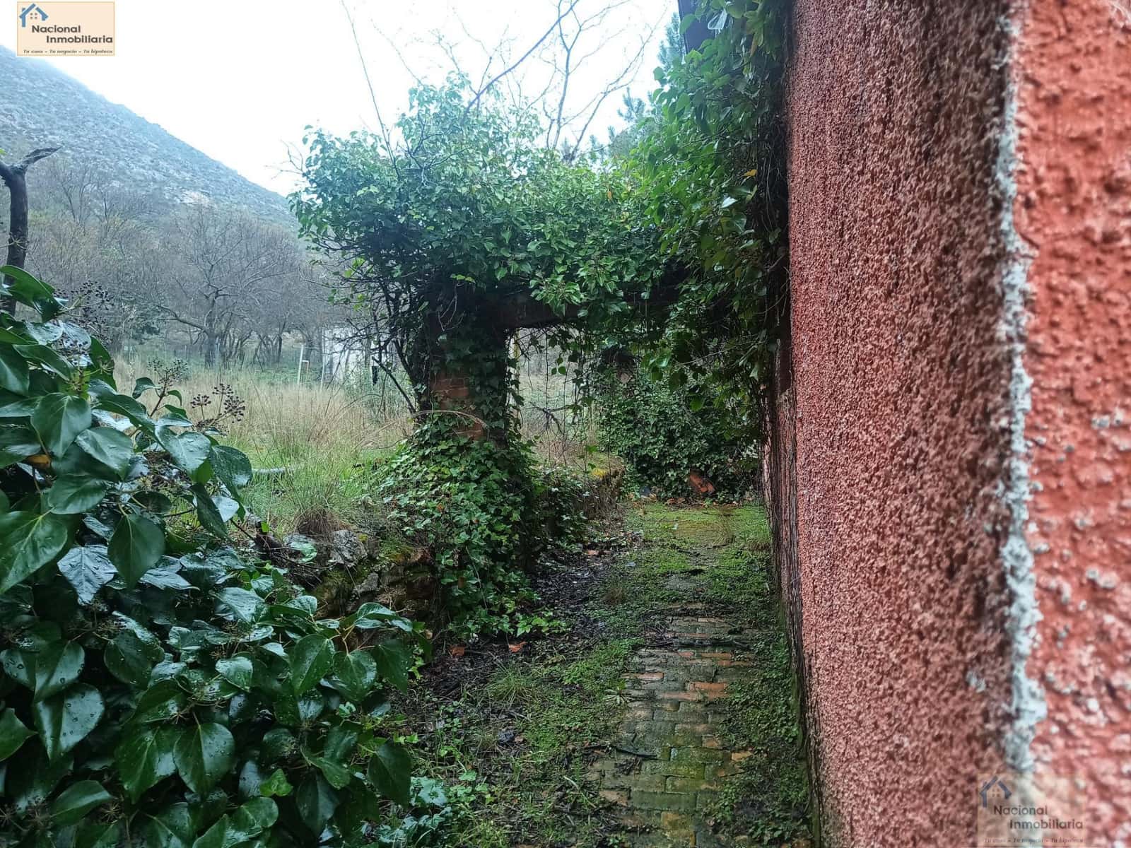 3 bedroom Villa for sale in Robledo de Chavela with garage - € 235,000 (Ref: 9765364)