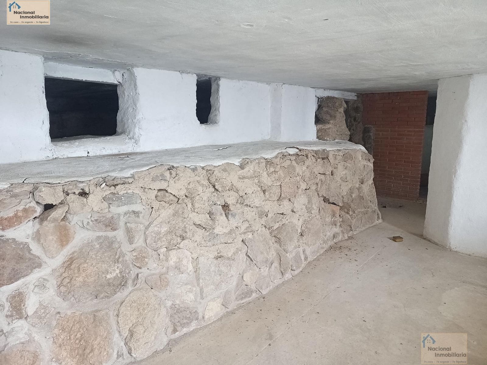 3 bedroom Villa for sale in Robledo de Chavela with garage - € 235,000 (Ref: 9765364)