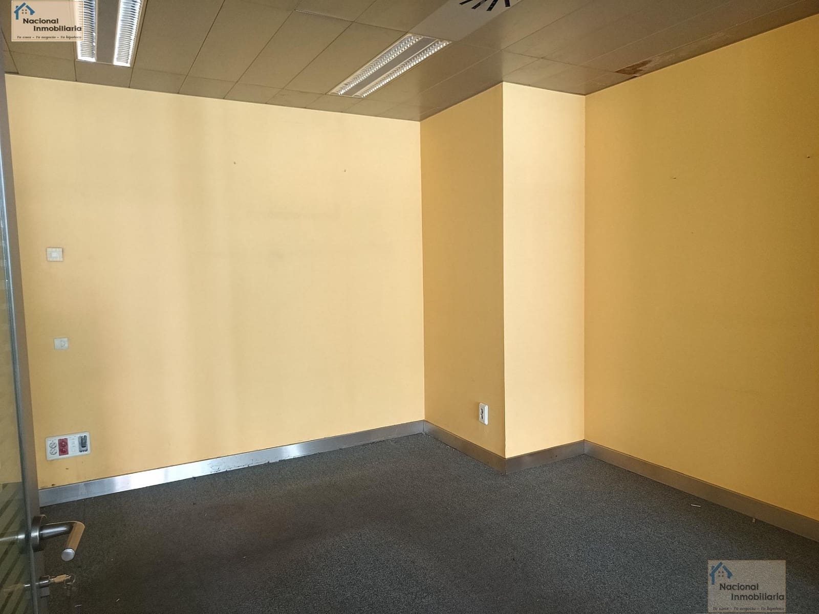 Commercial for sale in Leganes - € 379,000 (Ref: 9765365)