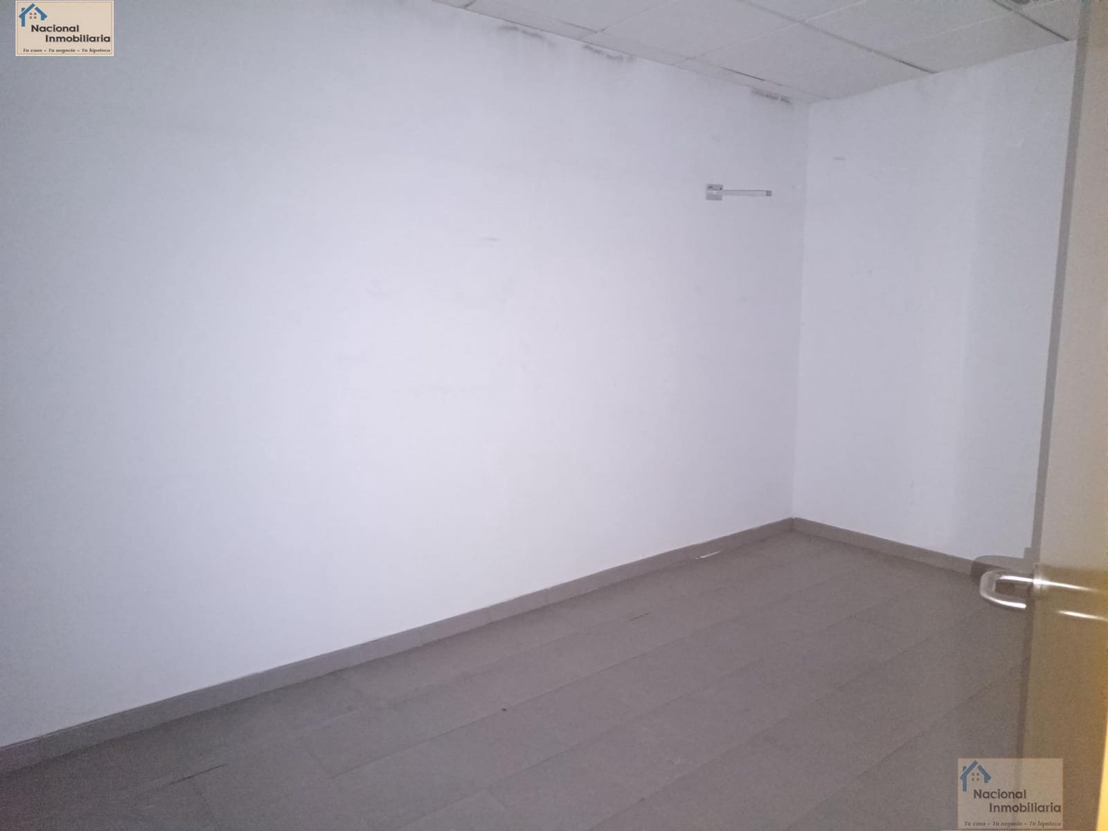 Commercial for sale in Leganes - € 379,000 (Ref: 9765365)