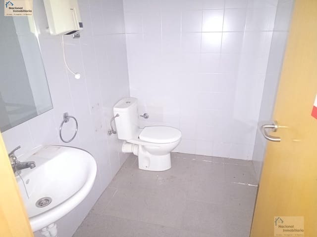 Kaupallinen myytävänä paikassa Leganés - 379 000 € (Ref: 9765365)