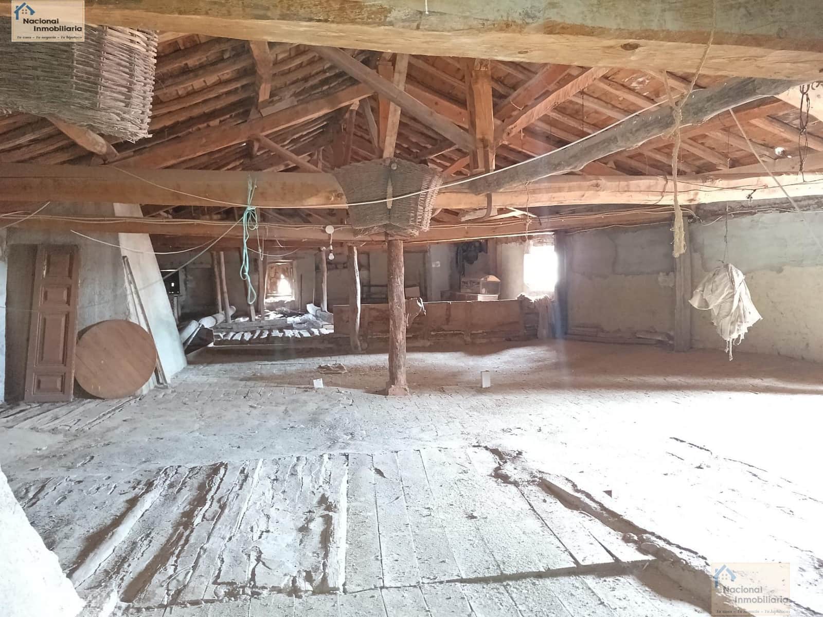 5 soverom Hus til salgs i Fuente de Santa Cruz med garasje - € 60 000 (Ref: 9765366)