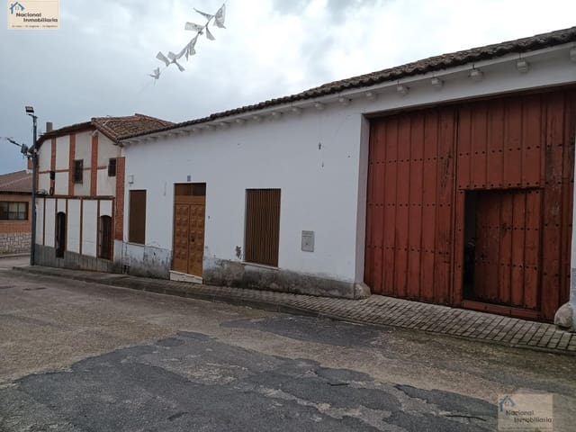 5 soverom Hus til salgs i Fuente de Santa Cruz med garasje - € 60 000 (Ref: 9765366)